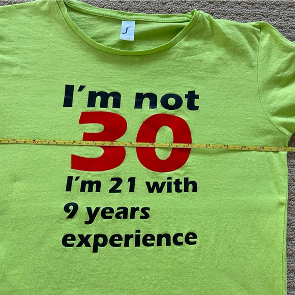 Lime green 30 years birthday t-shirt! Excellent gift. - Picture 3 of 5